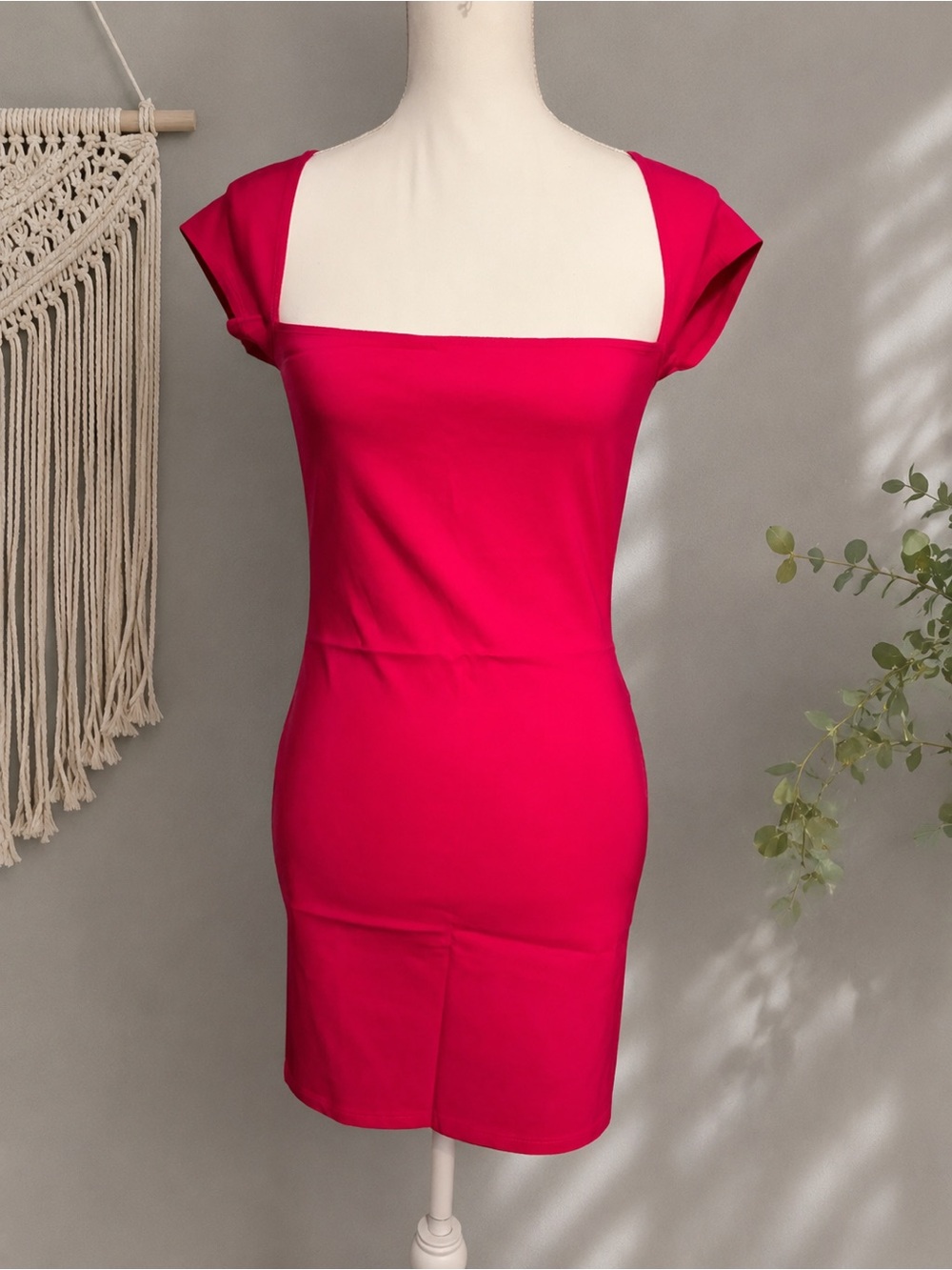 PrettyLittleThing Hot Pink Square Neck Cap Sleeve Mini Dress